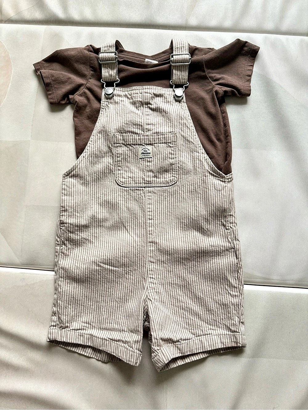 NEW H&M 2-Piece Overall Shorts and T-Shirt Set Brown & Beige 2T